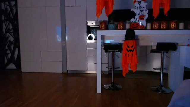 Gallery image thumbnail from D_y_y's myfreecams stream on, 10/22/2024, 05:01 image 8 of 20