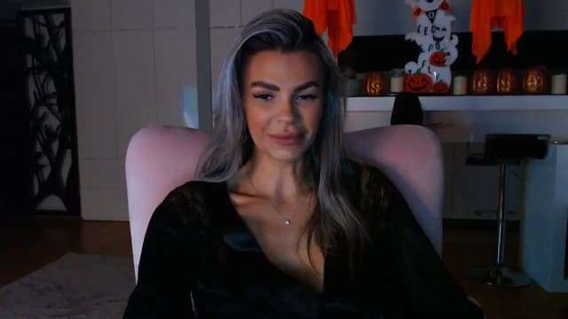 Gallery image thumbnail from D_y_y's myfreecams stream on, 10/24/2024, 05:01 image 13 of 20