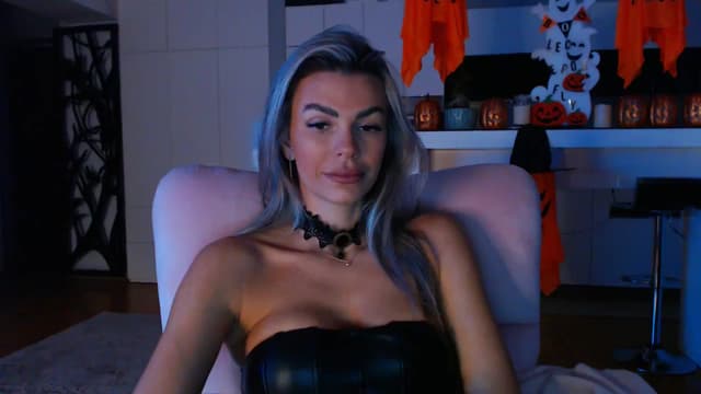Gallery image thumbnail from D_y_y's myfreecams stream on, 10/25/2024, 04:52 image 18 of 20