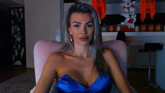 Gallery image thumbnail from D_y_y's myfreecams stream on, 10/27/2024, 05:29 image 10 of 20