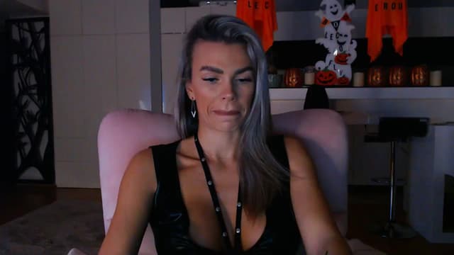 Gallery image thumbnail from D_y_y's myfreecams stream on, 10/30/2024, 04:12 image 4 of 20