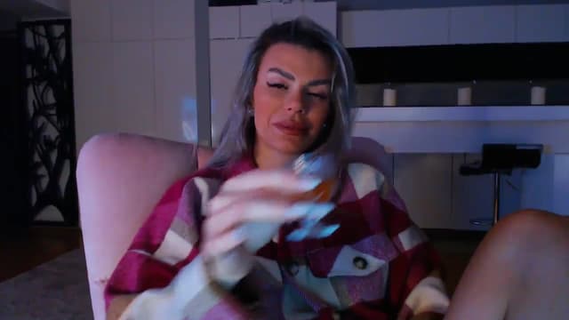 Gallery image thumbnail from D_y_y's myfreecams stream on, 11/20/2024, 05:36 image 12 of 20
