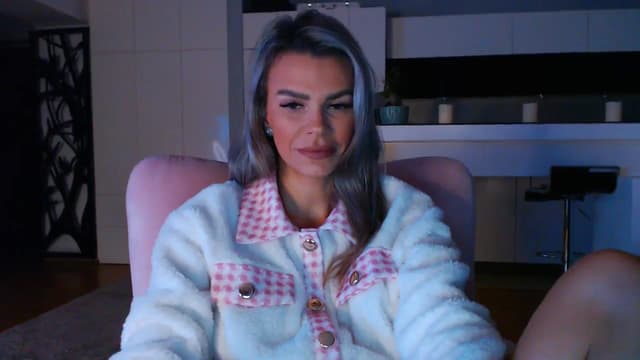 Gallery image thumbnail from D_y_y's myfreecams stream on, 11/22/2024, 05:39 image 11 of 20
