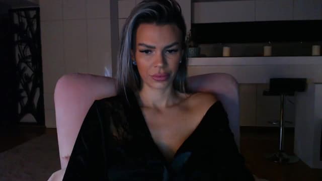 Gallery image thumbnail from D_y_y's myfreecams stream on, 12/01/2024, 06:10 image 12 of 20