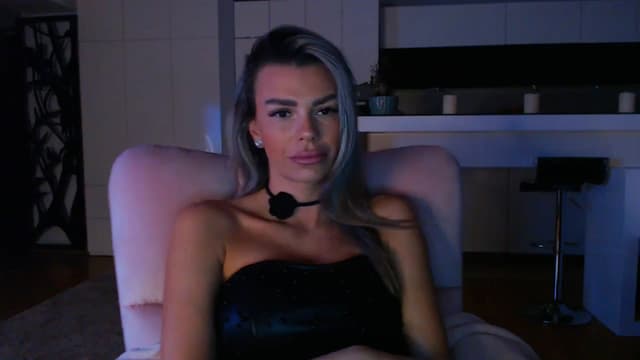 Gallery image thumbnail from D_y_y's myfreecams stream on, 12/04/2024, 05:32 image 10 of 20