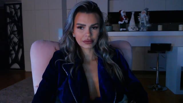 Gallery image thumbnail from D_y_y's myfreecams stream on, 12/06/2024, 05:49 image 13 of 20