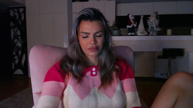 Gallery image thumbnail from D_y_y's myfreecams stream on, 12/07/2024, 05:47 image 7 of 20