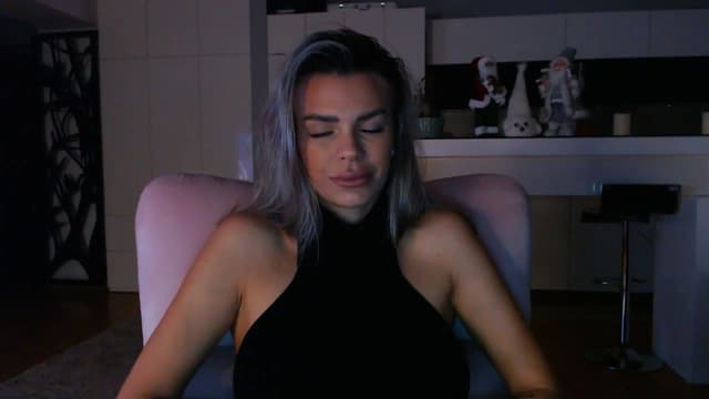 Gallery image thumbnail from D_y_y's myfreecams stream on, 12/10/2024, 05:48 image 17 of 20