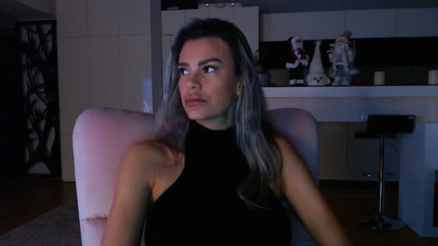 Gallery image thumbnail from D_y_y's myfreecams stream on, 12/10/2024, 05:48 image 8 of 20