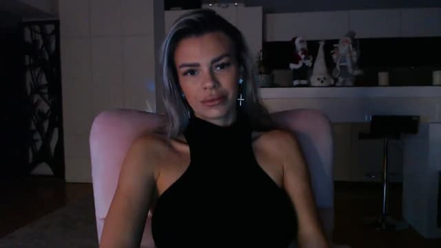 Gallery image thumbnail from D_y_y's myfreecams stream on, 12/10/2024, 05:48 image 3 of 20