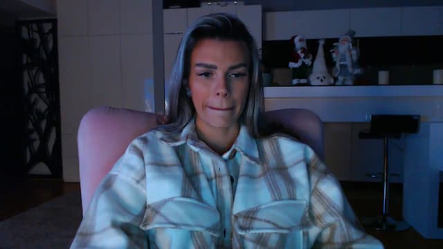 Gallery image thumbnail from D_y_y's myfreecams stream on, 12/12/2024, 05:47 image 15 of 20
