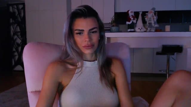 Gallery image thumbnail from D_y_y's myfreecams stream on, 12/13/2024, 05:58 image 20 of 20