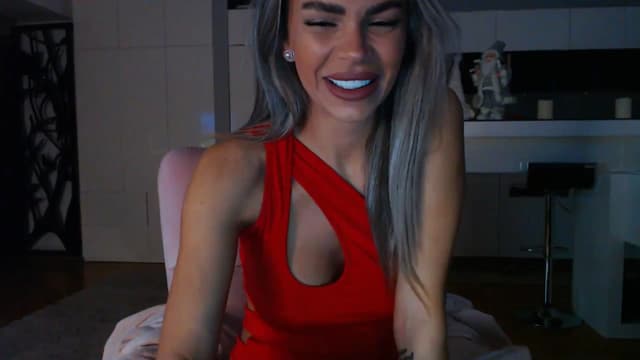 Gallery image thumbnail from D_y_y's myfreecams stream on, 12/15/2024, 06:06 image 8 of 20