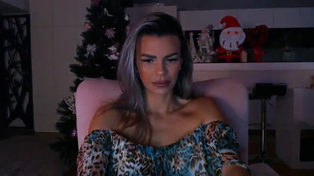 Gallery image thumbnail from D_y_y's myfreecams stream on, 12/21/2024, 06:09 image 19 of 20