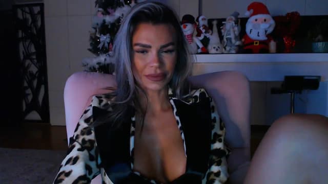 Gallery image thumbnail from D_y_y's myfreecams stream on, 12/22/2024, 06:10 image 10 of 20