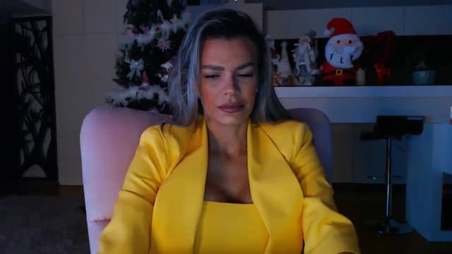 Gallery image thumbnail from D_y_y's myfreecams stream on, 12/27/2024, 06:23 image 3 of 20
