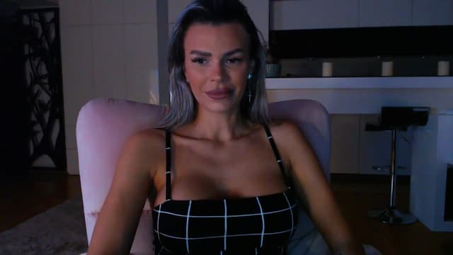 Gallery image thumbnail from D_y_y's myfreecams stream on, 12/29/2024, 05:59 image 11 of 20