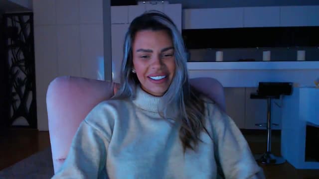 Gallery image thumbnail from D_y_y's myfreecams stream on, 01/18/2025, 06:03 image 18 of 20