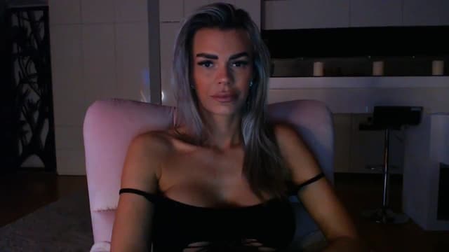 Gallery image thumbnail from D_y_y's myfreecams stream on, 01/24/2025, 05:49 image 4 of 20