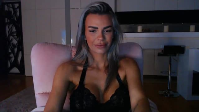 Gallery image thumbnail from D_y_y's myfreecams stream on, 01/25/2025, 06:16 image 4 of 20