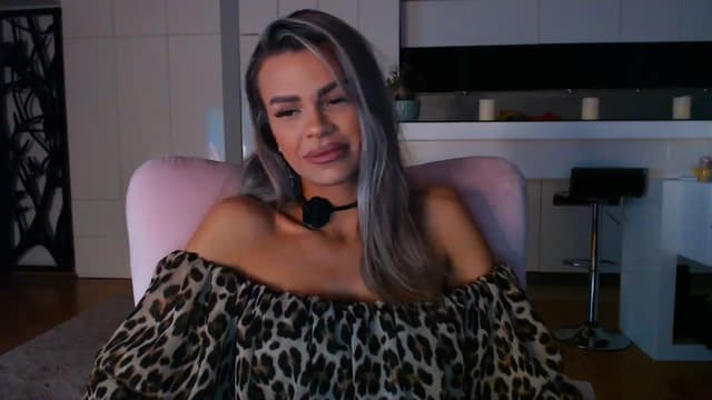 Gallery image thumbnail from D_y_y's myfreecams stream on, 02/05/2025, 05:48 image 17 of 20