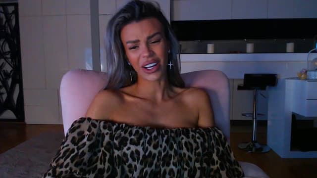 Gallery image thumbnail from D_y_y's myfreecams stream on, 02/15/2025, 06:29 image 6 of 20