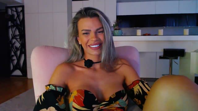 Gallery image thumbnail from D_y_y's myfreecams stream on, 02/19/2025, 06:02 image 16 of 20