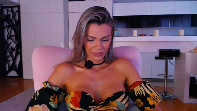Gallery image thumbnail from D_y_y's myfreecams stream on, 02/19/2025, 06:02 image 19 of 20