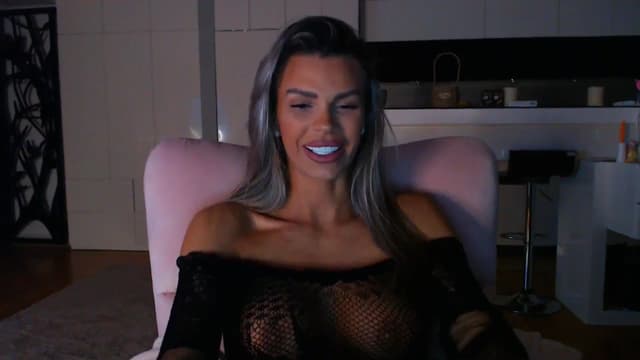 Gallery image thumbnail from D_y_y's myfreecams stream on, 03/05/2025, 05:46 image 12 of 20