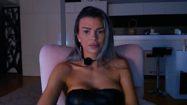 Gallery image thumbnail from D_y_y's myfreecams stream on, 03/13/2025, 04:43 image 14 of 20