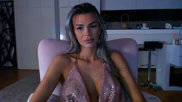 Gallery image thumbnail from D_y_y's myfreecams stream on, 03/19/2025, 04:26 image 19 of 20