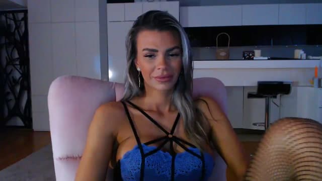 Gallery image thumbnail from D_y_y's myfreecams stream on, 03/22/2025, 05:13 image 13 of 20