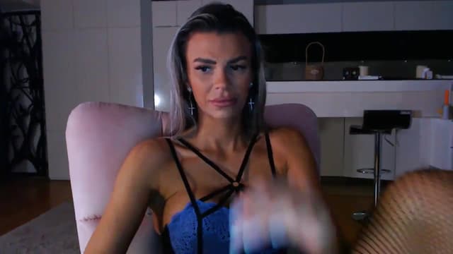 Gallery image thumbnail from D_y_y's myfreecams stream on, 03/22/2025, 05:13 image 6 of 20