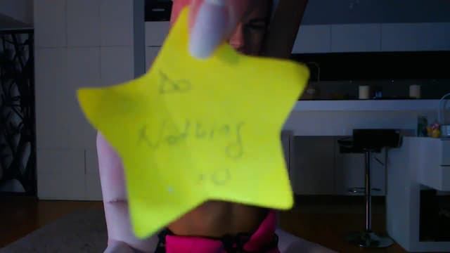 Gallery image thumbnail from D_y_y's myfreecams stream on, 04/06/2025, 05:48 image 9 of 20