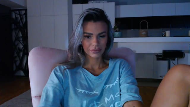 Gallery image thumbnail from D_y_y's myfreecams stream on, 04/09/2025, 04:22 image 12 of 20