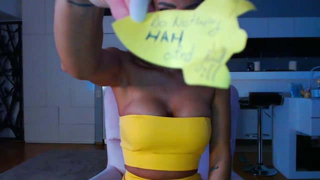 Gallery image thumbnail from D_y_y's myfreecams stream on, 04/10/2025, 05:06 image 6 of 20