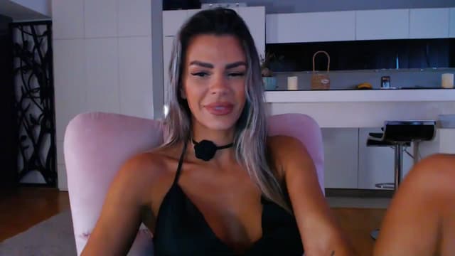 Gallery image thumbnail from D_y_y's myfreecams stream on, 05/28/2025, 04:33 image 17 of 20