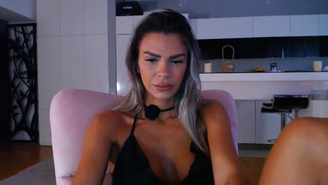 Gallery image thumbnail from D_y_y's myfreecams stream on, 05/28/2025, 04:33 image 12 of 20