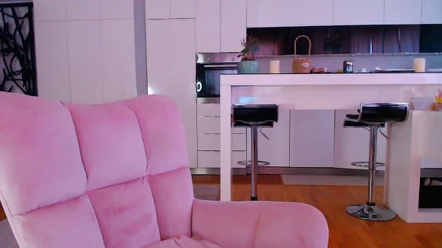 Gallery image thumbnail from D_y_y's myfreecams stream on, 06/06/2025, 04:03 image 4 of 20
