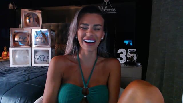 Gallery image thumbnail from D_y_y's myfreecams stream on, 07/11/2025, 05:03 image 15 of 20