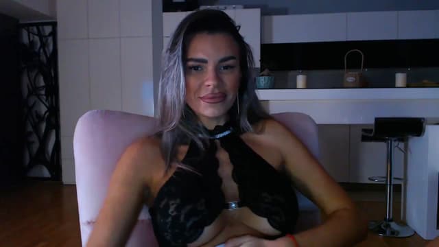 Gallery image thumbnail from D_y_y's myfreecams stream on, 10/04/2025, 04:23 image 15 of 20