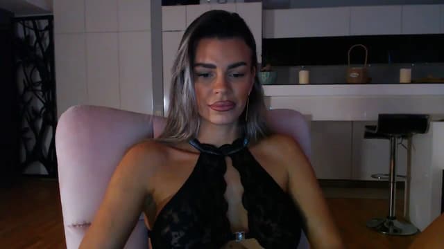 Gallery image thumbnail from D_y_y's myfreecams stream on, 10/04/2025, 05:05 image 6 of 20
