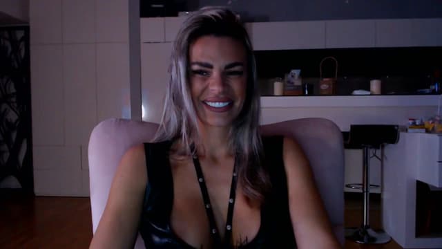 Gallery image thumbnail from D_y_y's myfreecams stream on, 12/22/2025, 06:23 image 5 of 20