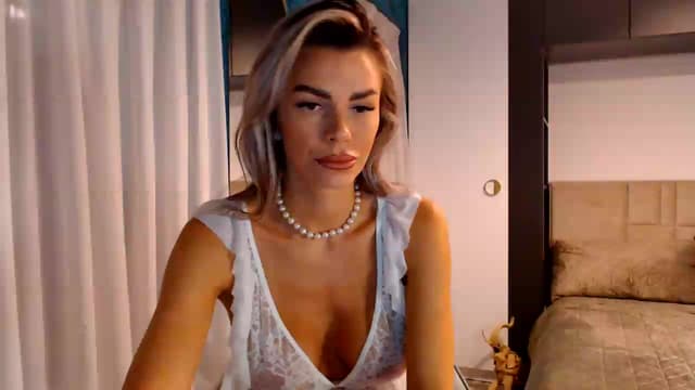 Gallery image thumbnail from D_y_y's myfreecams stream on, 06/12/2026, 05:12 image 1 of 20