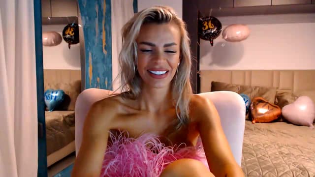 Gallery image thumbnail from D_y_y's myfreecams stream on, 07/19/2026, 05:30 image 15 of 20