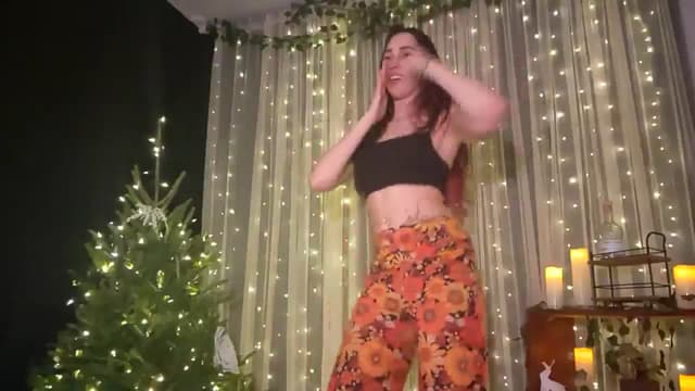 Gallery image thumbnail from Dashy's myfreecams stream on, 12/20/2024, 08:36 image 18 of 20