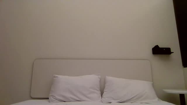 Gallery image thumbnail from Desal's myfreecams stream on, 06/22/2025, 24:08 image 16 of 20