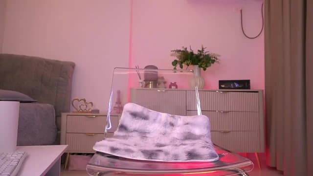 Gallery image thumbnail from Diaaa's myfreecams stream on, 06/27/2026, 22:01 image 7 of 20