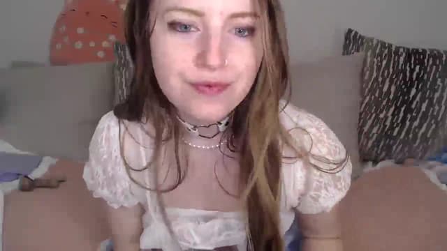 Gallery image thumbnail from Effie's myfreecams stream on, 04/28/2025, 09:33 image 19 of 20