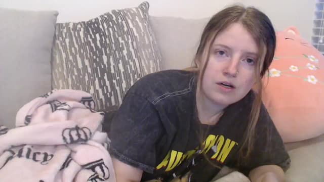 Gallery image thumbnail from Effie's myfreecams stream on, 05/07/2025, 03:04 image 17 of 20